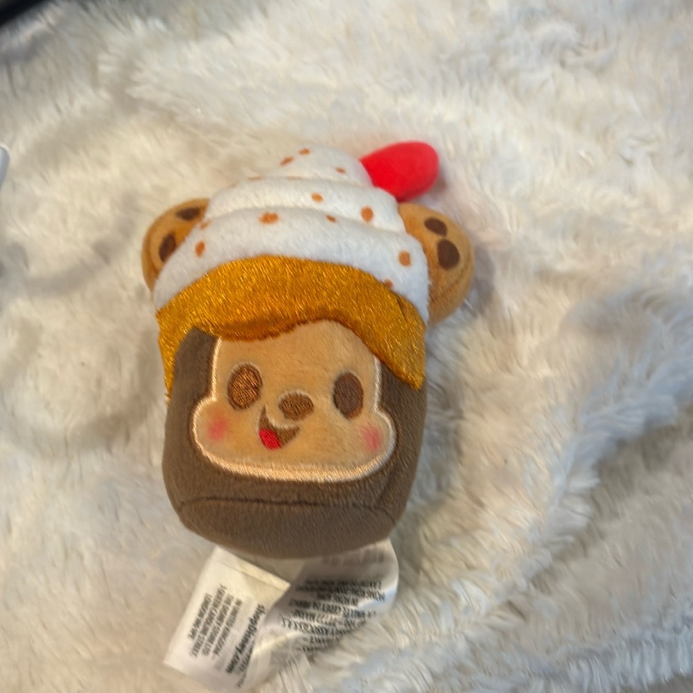 Disney Parks Munchlings Iced Cookie Latte Mickey small Size NWT